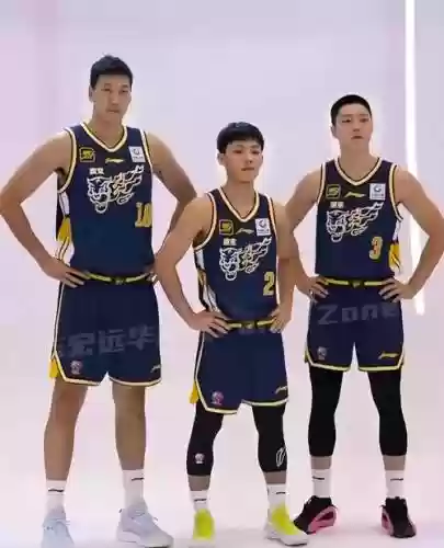 宏远阵容位置_1插图