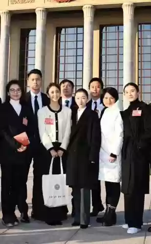 强大阵容开会插图